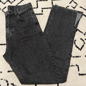 Split hem jeans
